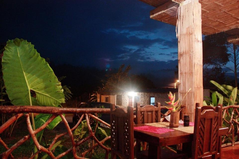 Hosteria Mindo Samay Juku Exteriér fotografie
